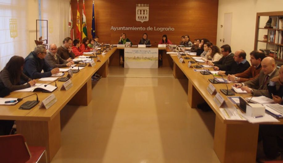 Imagen de La alcaldesa de Logroño anima al Consejo Municipal de la Infancia y la Adolescencia a implicarse en la mejora de su ciudad