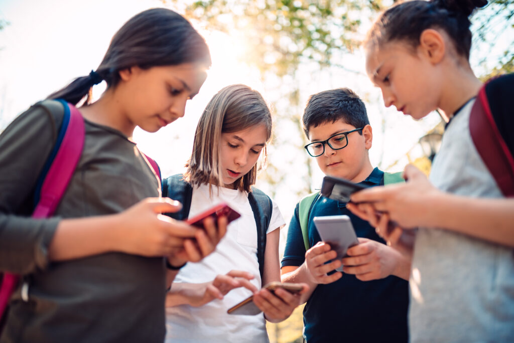 Estudio internet e infancia Estudio internet e infancia
