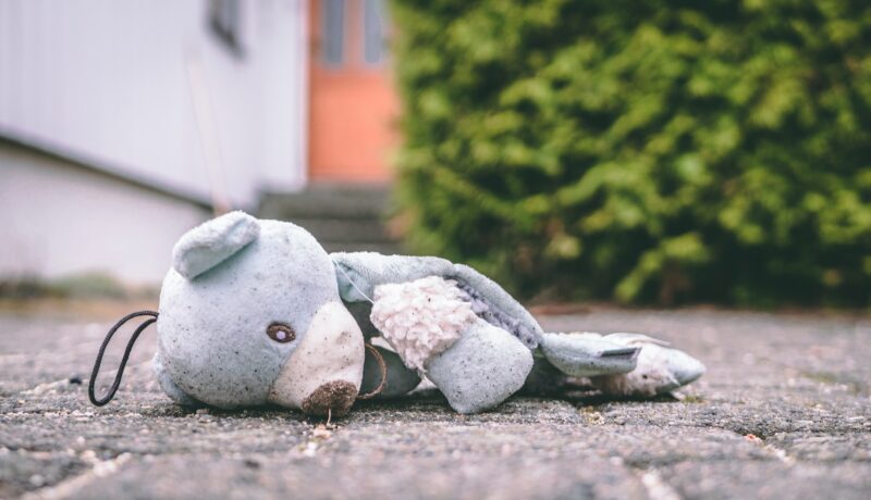 violencia contra la infancia